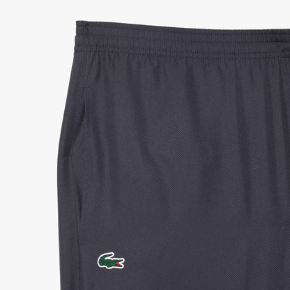 Sportliche leichte Jogginghose