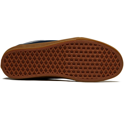Skate Chukka Low Sidestripe Shoes