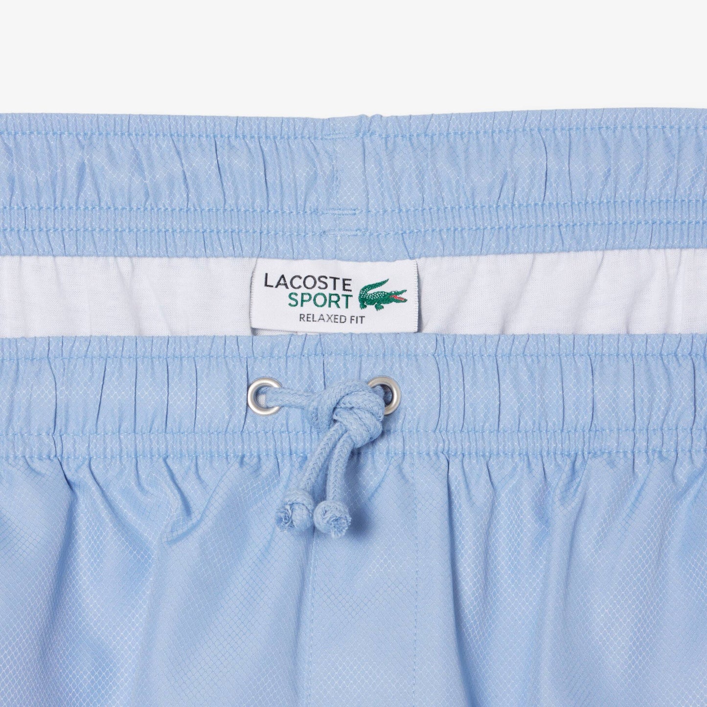 Leichte Sportshorts aus Diamond Taffeta