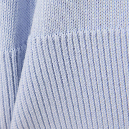Monochromer Baumwoll-V-Ausschnitt-Pullover