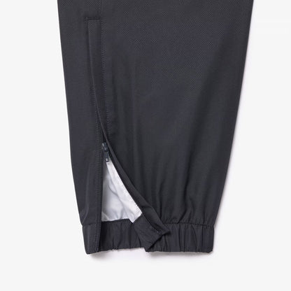 Sportliche leichte Jogginghose